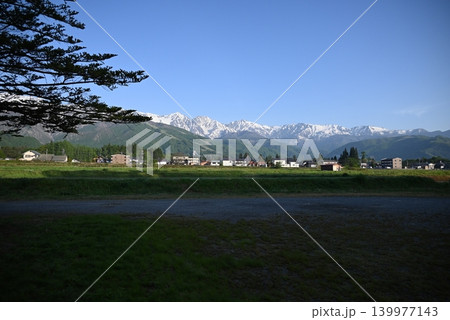 五月、残雪の白馬山系の朝の風景 五月、残雪の白馬山系の朝の風景 139977143