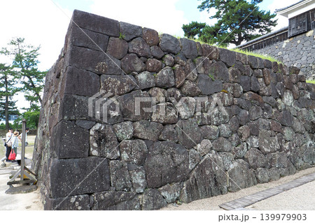 松江城 大手門跡の石垣(島根県松江市) 松江城 大手門跡の石垣(島根県松江市) 139979903