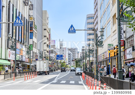 千葉県船橋市の都市風景 船橋駅前 駅前通り 139980998