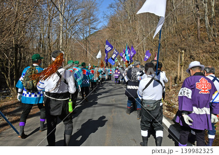 御柱祭 山出し 御柱祭 山出し 139982325