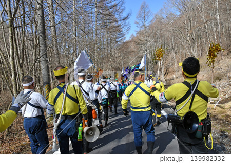 御柱祭 山出し 御柱祭 山出し 139982332