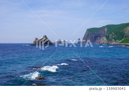 窓岩とジュウボウ岬（2026年5月末 139983041