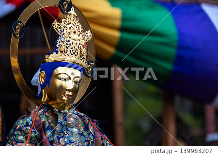 極楽浄土への祈り ― 当麻寺 中将姫供養祭 極楽浄土への祈り ― 当麻寺 中将姫供養祭 139983207