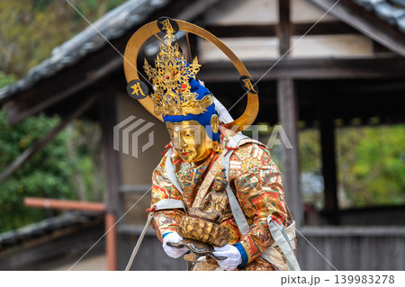 極楽浄土への祈り ― 当麻寺 中将姫供養祭 極楽浄土への祈り ― 当麻寺 中将姫供養祭 139983278