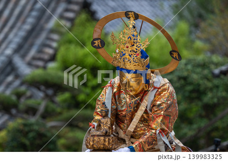 極楽浄土への祈り ― 当麻寺 中将姫供養祭 極楽浄土への祈り ― 当麻寺 中将姫供養祭 139983325