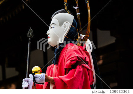 極楽浄土への祈り ― 当麻寺 中将姫供養祭 極楽浄土への祈り ― 当麻寺 中将姫供養祭 139983362