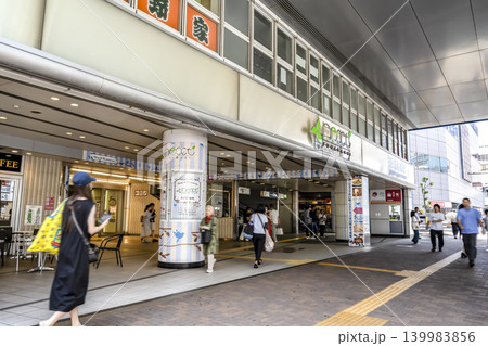千葉県船橋市の都市風景　京成船橋駅前とネクスト船橋 139983856