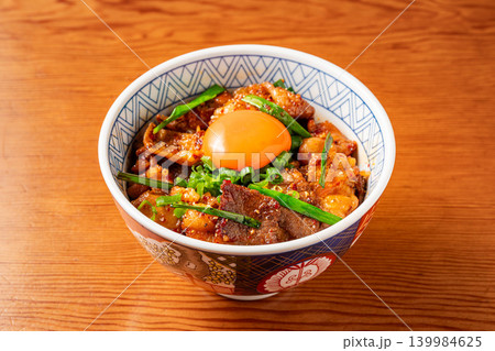 ミックスホルモン丼 甘辛ダレが食欲そそるホルモン丼 139984625