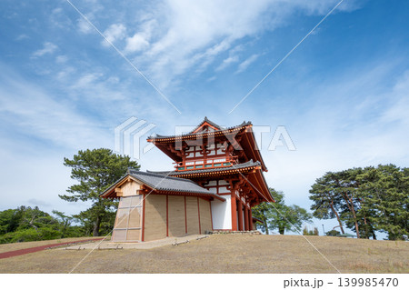 古代東北の玄関口　復元された多賀城南門　 139985470