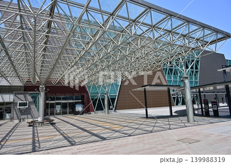 新大村駅　東口（さくら口）（西九州新幹線 　長崎県大村市） 139988319