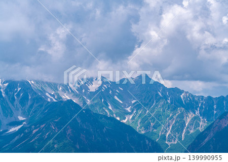 【山岳素材】夏の蝶ヶ岳山頂から見る山岳風景【長野県】 【山岳素材】夏の蝶ヶ岳山頂から見る山岳風景【長野県】 139990955