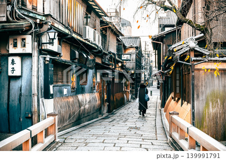 秋の京都 祇園白川 朝景 秋の京都 祇園白川 朝景 139991791