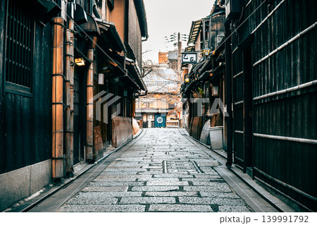 秋の京都 祇園白川 朝景 秋の京都 祇園白川 朝景 139991792