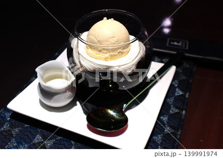 レトロな喫茶店で楽しむコーヒーゼリー 139991974