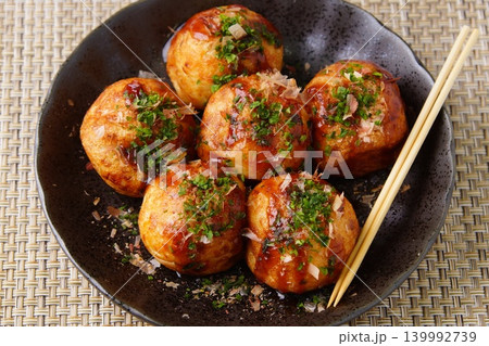 大阪名物　たこ焼き 139992739