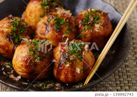 大阪名物　たこ焼き 139992743