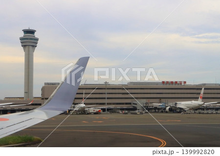 羽田空港・東京国際空港(機内より撮影) 羽田空港・東京国際空港(機内より撮影) 139992820