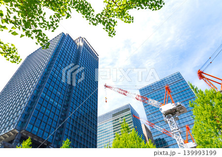 高層ビルの建設現場 139993199