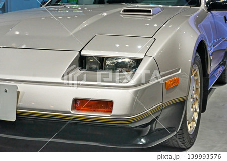 ショールームに展示されている ニッサン300ZXターボ Tバールーフ ショールームに展示されている ニッサン300ZXターボ Tバールーフ 139993576