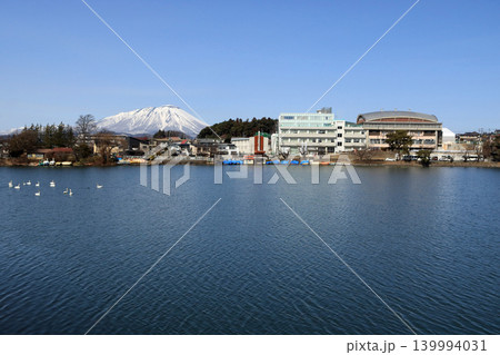 岩手山と野鳥、高松の池にて 139994031