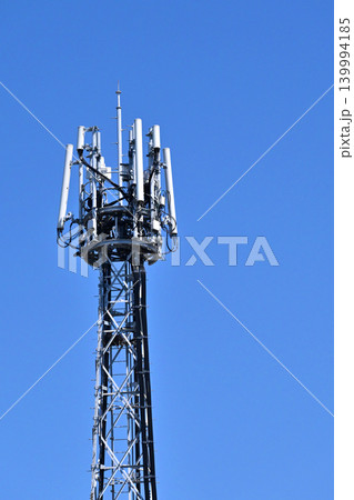 通信イメージ（電波塔:基地局） 139994185