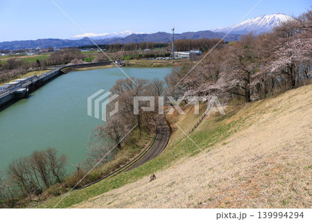 四十四田公園から岩手山を望む 四十四田公園から岩手山を望む 139994294