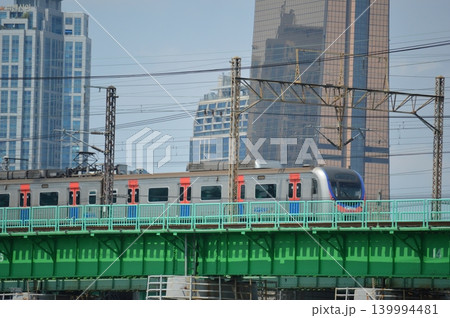 韓国 漢江鉄橋を渡る地下鉄1号線の電車 韓国 漢江鉄橋を渡る地下鉄1号線の電車 139994481
