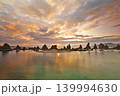 【橋杭岩 (日の出)】 和歌山県東牟婁郡串本町くじの川 139994630