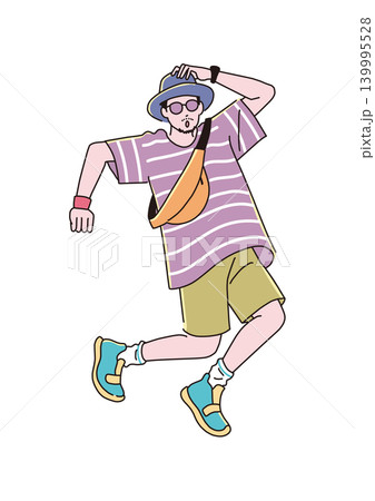 ジャンプして喜ぶアウトドアファッションの男性 ジャンプして喜ぶアウトドアファッションの男性 139995528