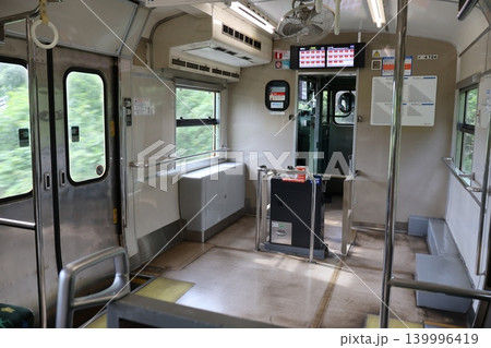 JR山口線　列車車内 139996419