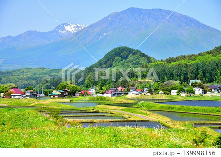 長野県信濃町荒瀬原より黒姫山方面を望む(長野県信濃町)【2026.5】 139998156