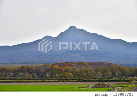 11月晩秋の斜里岳 11月晩秋の斜里岳 139999783