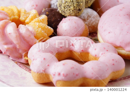 イチゴ味ドーナツ 140001224
