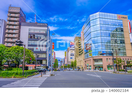 日本の横浜都市景観5月28日 関内駅北口前。「羽衣町」交差点などを望む 日本の横浜都市景観5月28日 関内駅北口前。「羽衣町」交差点などを望む 140002184