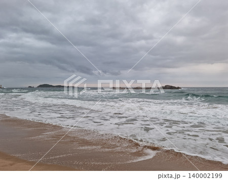This is the scenery of Sampo Beach in Korea. 140002199