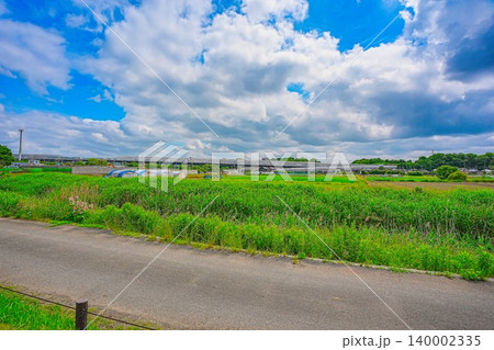 田園風景と青い空 田園風景と青い空 140002335