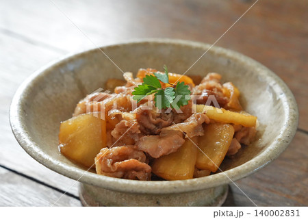 豚細切れ肉と大根の炒め物 豚細切れ肉と大根の炒め物 140002831