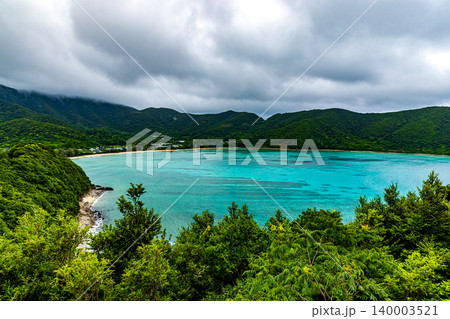 奄美大島 マネン崎展望広場からの風景 奄美大島 マネン崎展望広場からの風景 140003521