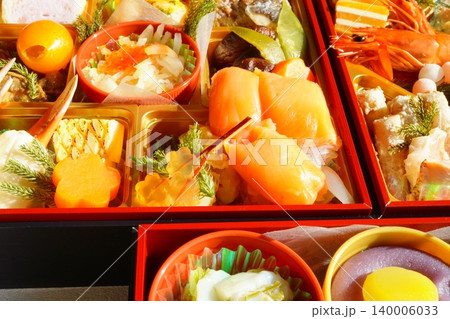 彩り豊かなおせち料理の具材盛り付け和食正月料理イメージ素材 彩り豊かなおせち料理の具材盛り付け和食正月料理イメージ素材 140006033