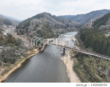 木津川橋りょう 明治期三連トラス橋 空撮映像 140006050