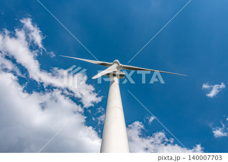 地球温暖化に配慮した風力発電施設 地球温暖化に配慮した風力発電施設 140007703