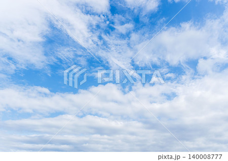 春の雨上がりの空と雲の風景11 春の雨上がりの空と雲の風景11 140008777