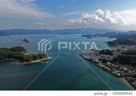 大分県臼杵市佐志生・黒島周辺の海岸と漁港を望む空撮写真 大分県臼杵市佐志生・黒島周辺の海岸と漁港を望む空撮写真 140009442