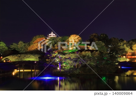 【岡山県】春の後楽園と岡山城(春の幻想庭園と鳥城灯源郷) 【岡山県】春の後楽園と岡山城(春の幻想庭園と鳥城灯源郷) 140009864