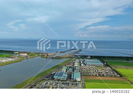 佐賀県杵島郡の新有明漁港と干拓地を捉えた空撮写真 佐賀県杵島郡の新有明漁港と干拓地を捉えた空撮写真 140010182