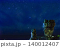 イースター島の夜空に見える星空003 140012407