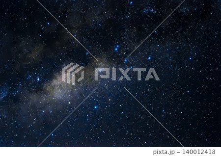 イースター島の星空とうっすら見える天の川002 140012418