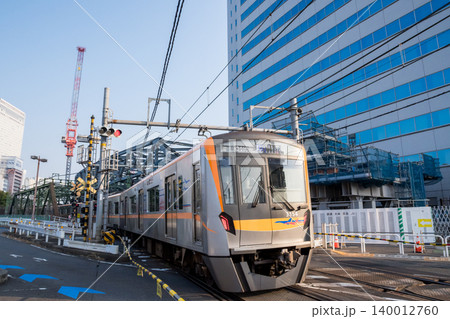 【京急本線】新旧の八ツ山橋梁を通過する急行列車 【京急本線】新旧の八ツ山橋梁を通過する急行列車 140012760