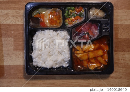 Korean Bento Box Meal with Rice and Side Dishes 140018640