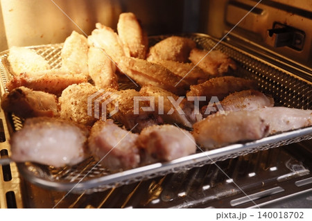 Air-Fried Chicken Wings in Oven Air-Fried Chicken Wings in Oven 140018702